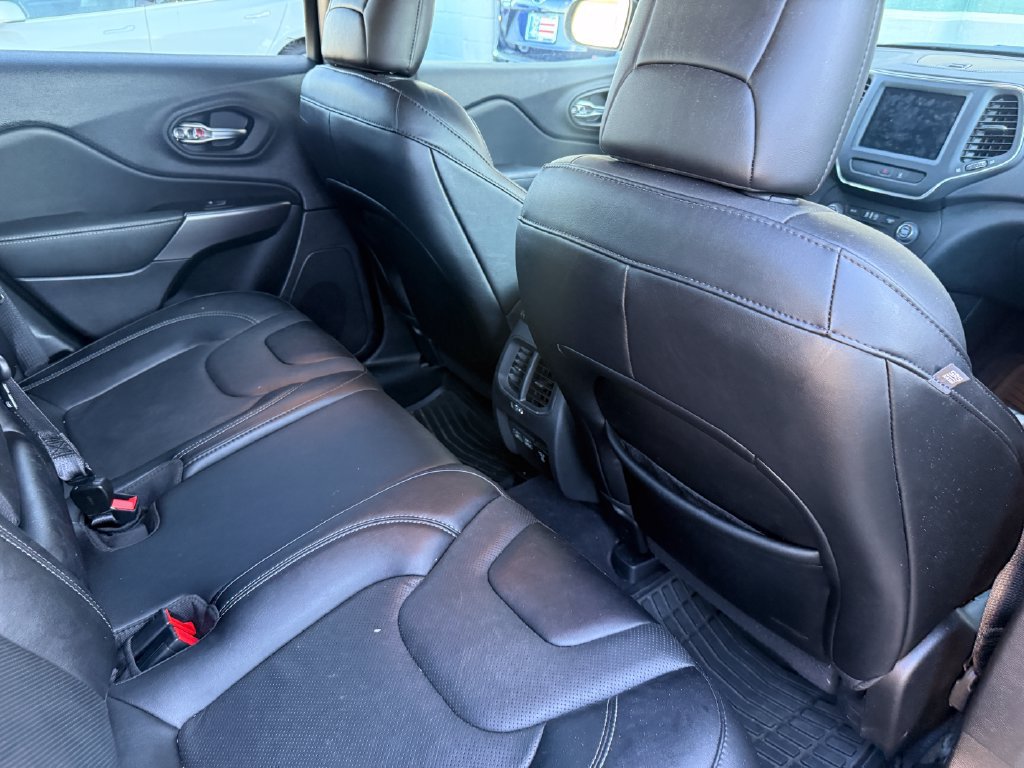 Used 2022 Jeep Cherokee Latitude Lux FWD image 13