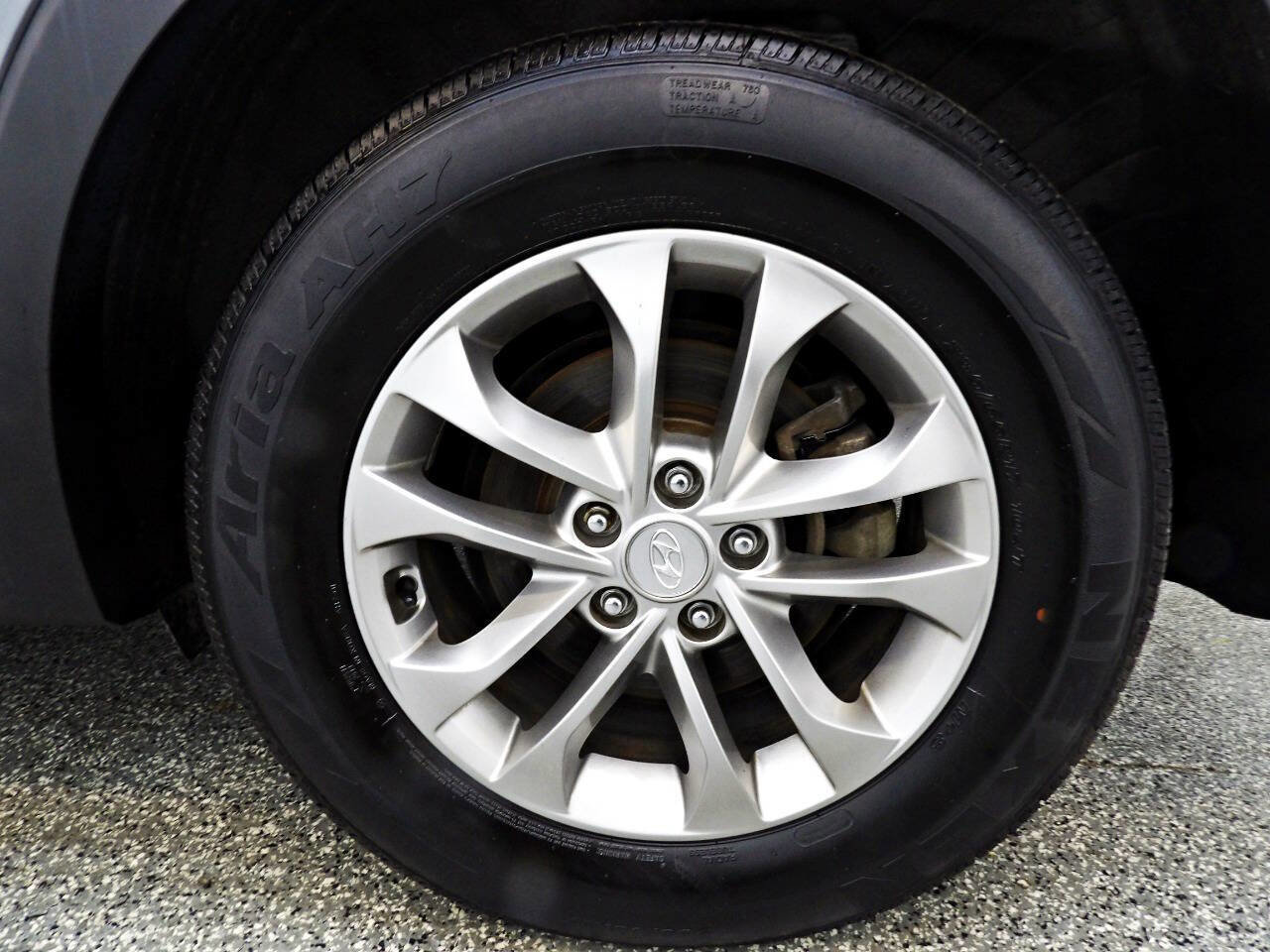 Used 2019 Hyundai Santa Fe SE image 19