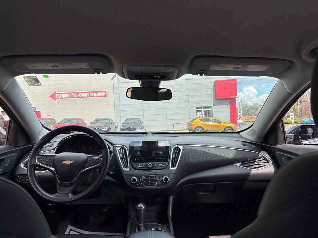 Used 2019 Chevrolet Malibu LT FWD image 34