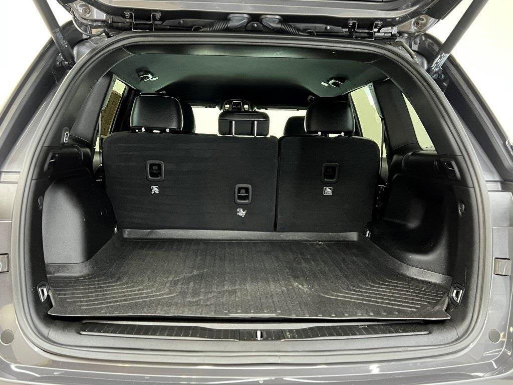 Used 2024 Jeep Grand Cherokee Altitude image 9