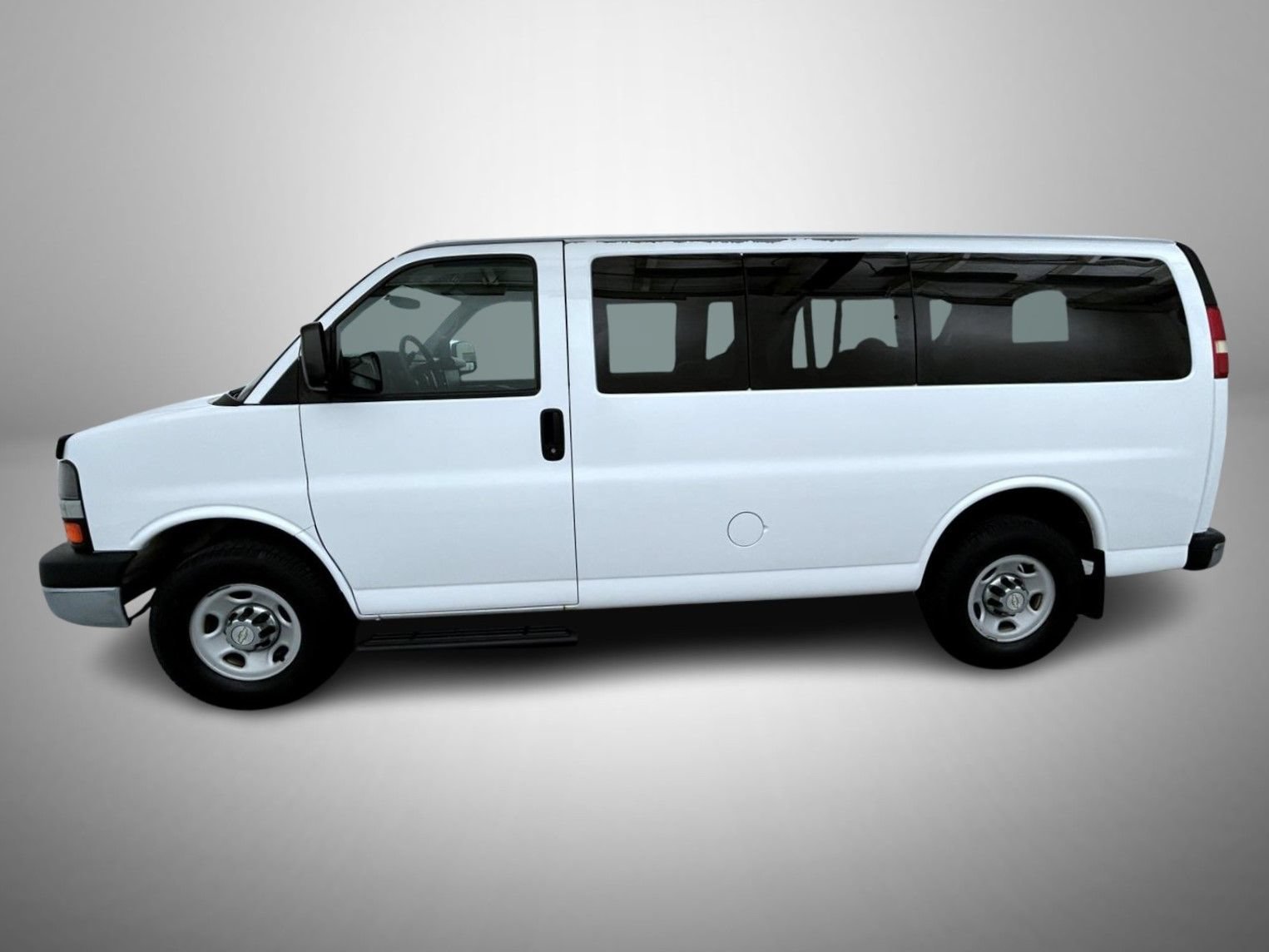 Used 2015 Chevrolet Express 3500 LT w/ LT Preferred Equipment Group RWD image 8