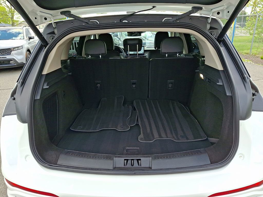 Used 2023 Lincoln Corsair AWD w/ Equipment Group 101A image 28