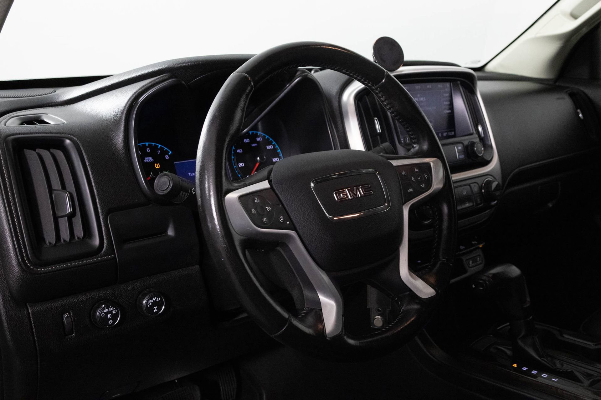 Used 2020 GMC Canyon SLT w/ Trailering Package image 5