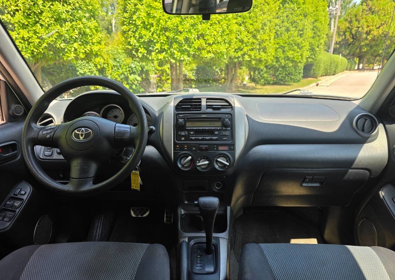 Used 2005 Toyota RAV4 4WD image 13