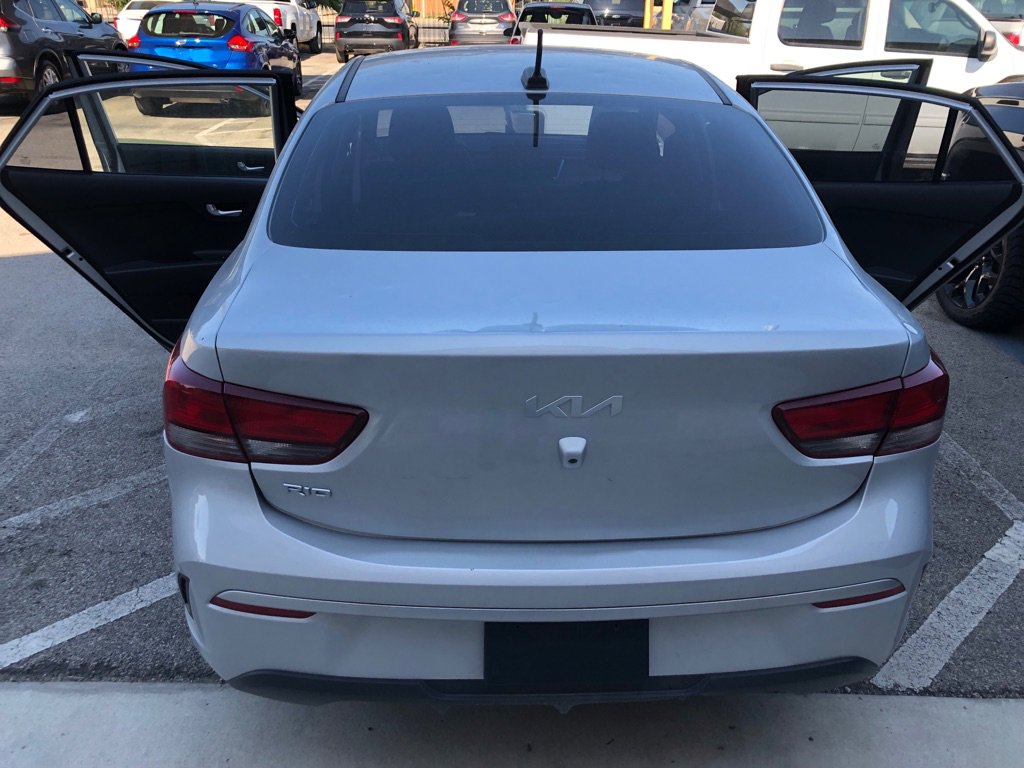 Used 2023 Kia Rio LX image 10
