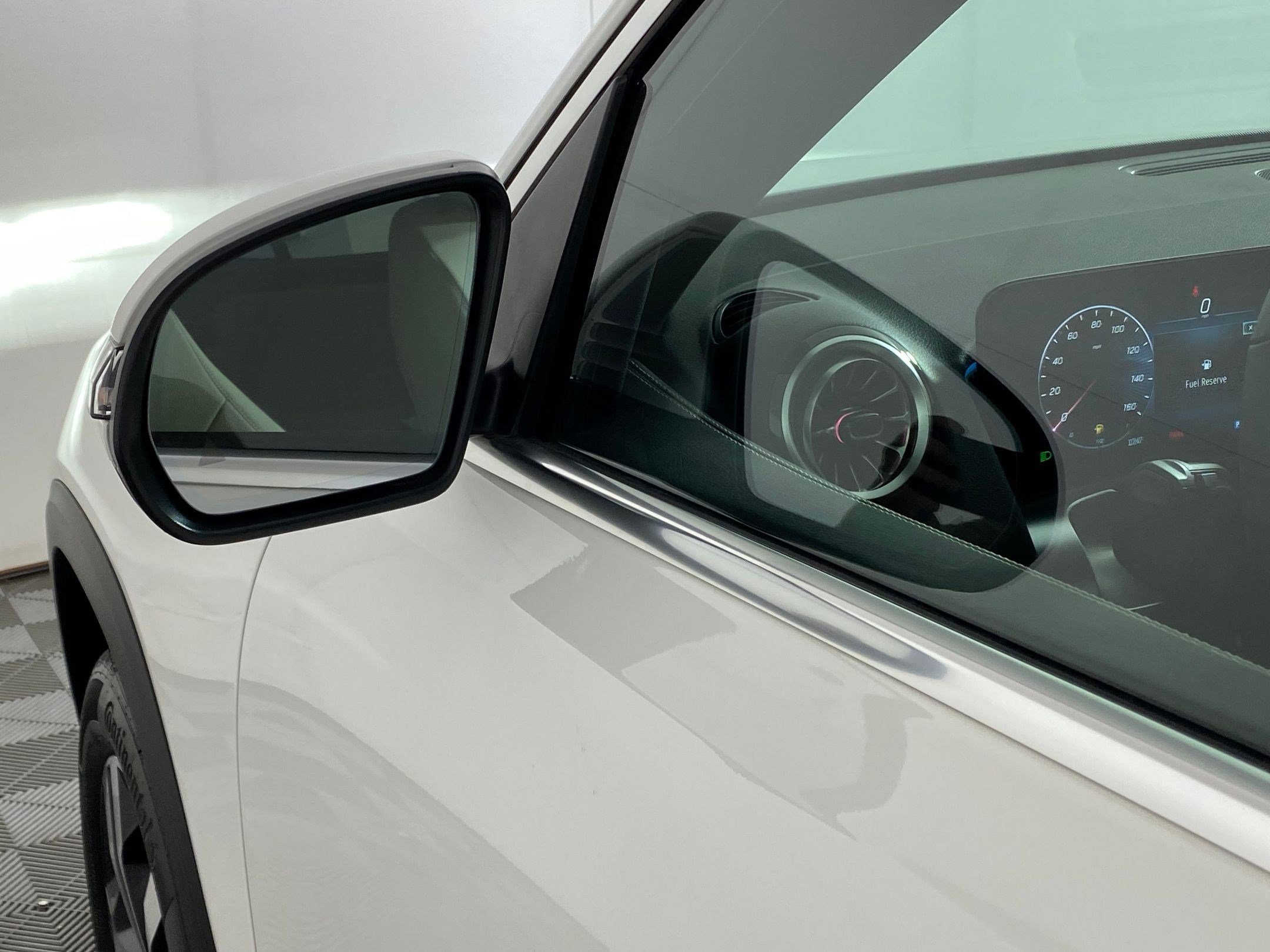 New 2025 Mercedes-Benz GLB 250 4MATIC image 21