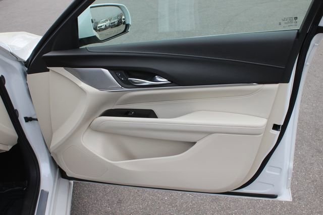 Used 2020 Cadillac CT4 Luxury w/ Sun And Sound Package AWD/4WD image 31