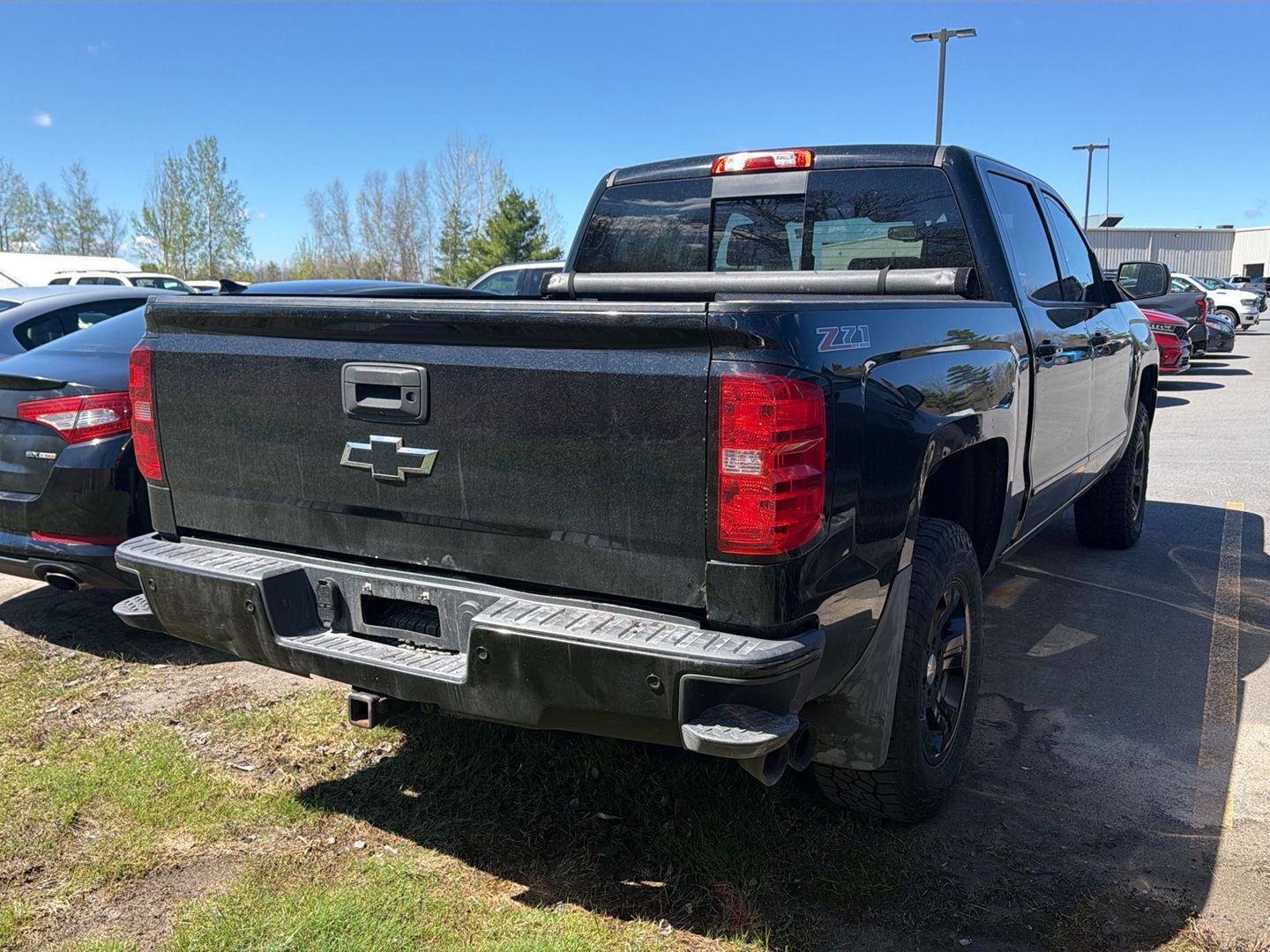 Used 2017 Chevrolet Silverado 1500 LT w/ All Star Edition AWD/4WD image 6