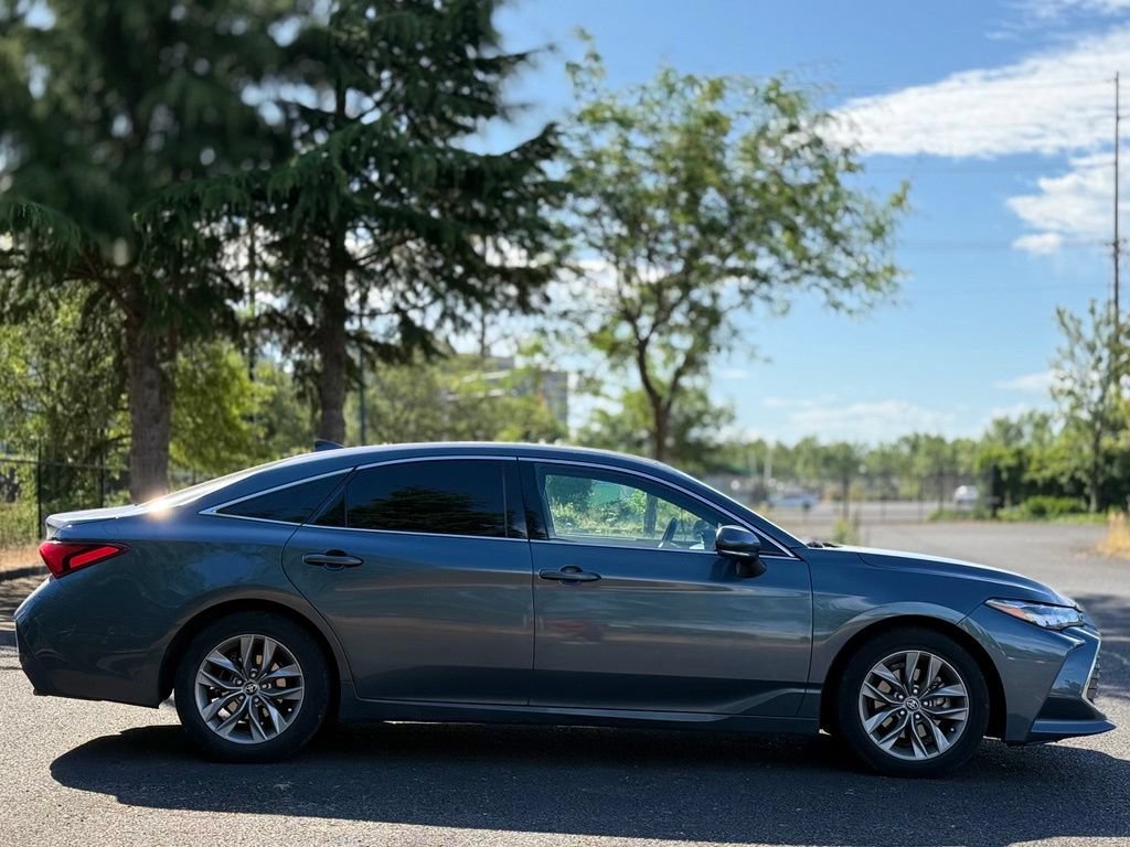 Used 2021 Toyota Avalon XLE FWD image 6