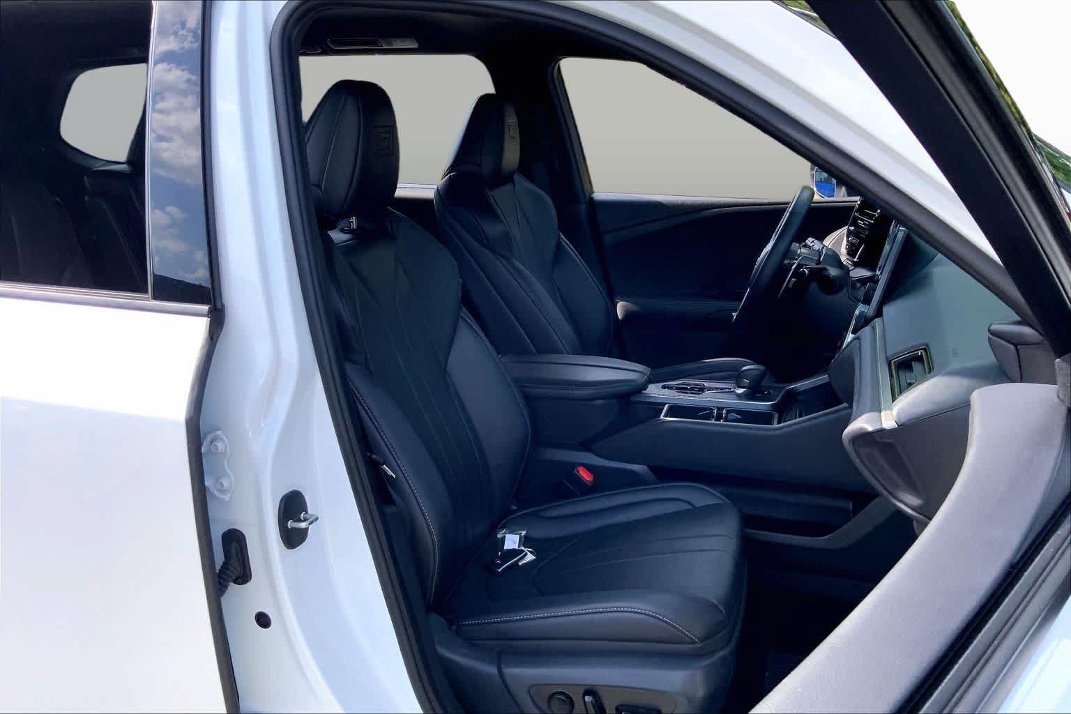 Certified 2025 Lexus TX 500h AWD w/ Technology Package image 9