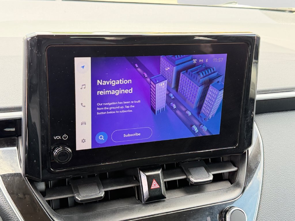 Used 2025 Toyota Corolla LE FWD image 21