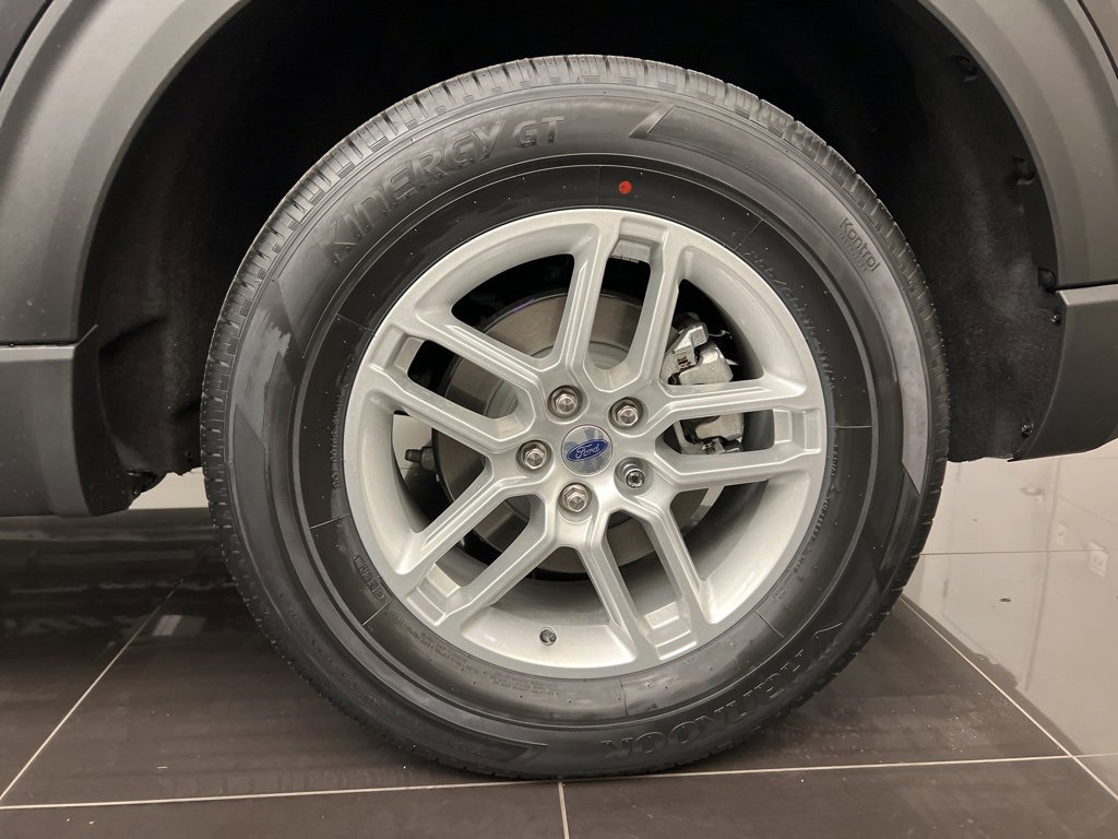 New 2025 Ford Explorer Active image 7