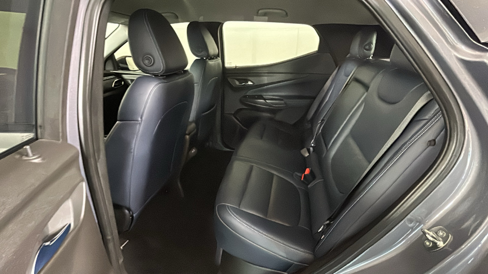 Used 2023 Chevrolet Bolt EUV Premier FWD image 30