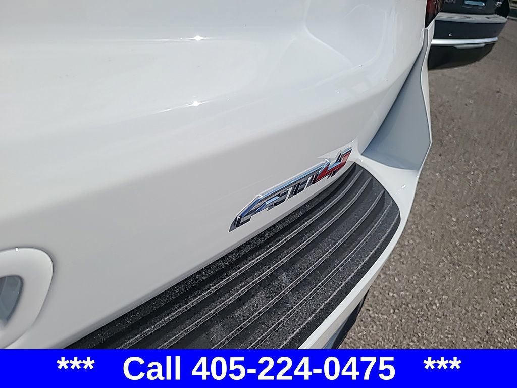 New 2026 GMC Yukon AT4 w/ AT4 Premium Plus Package image 11