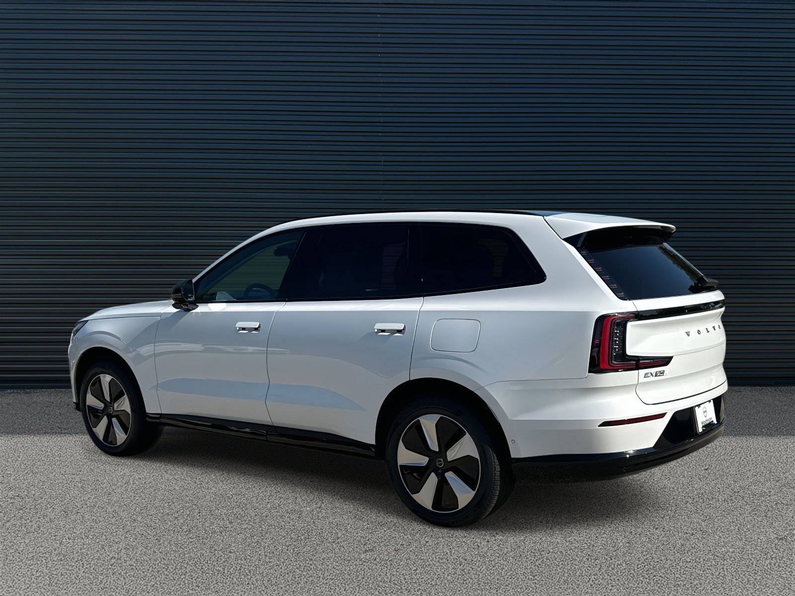New 2025 Volvo EX90 Plus w/ Protection Package Premier image 8