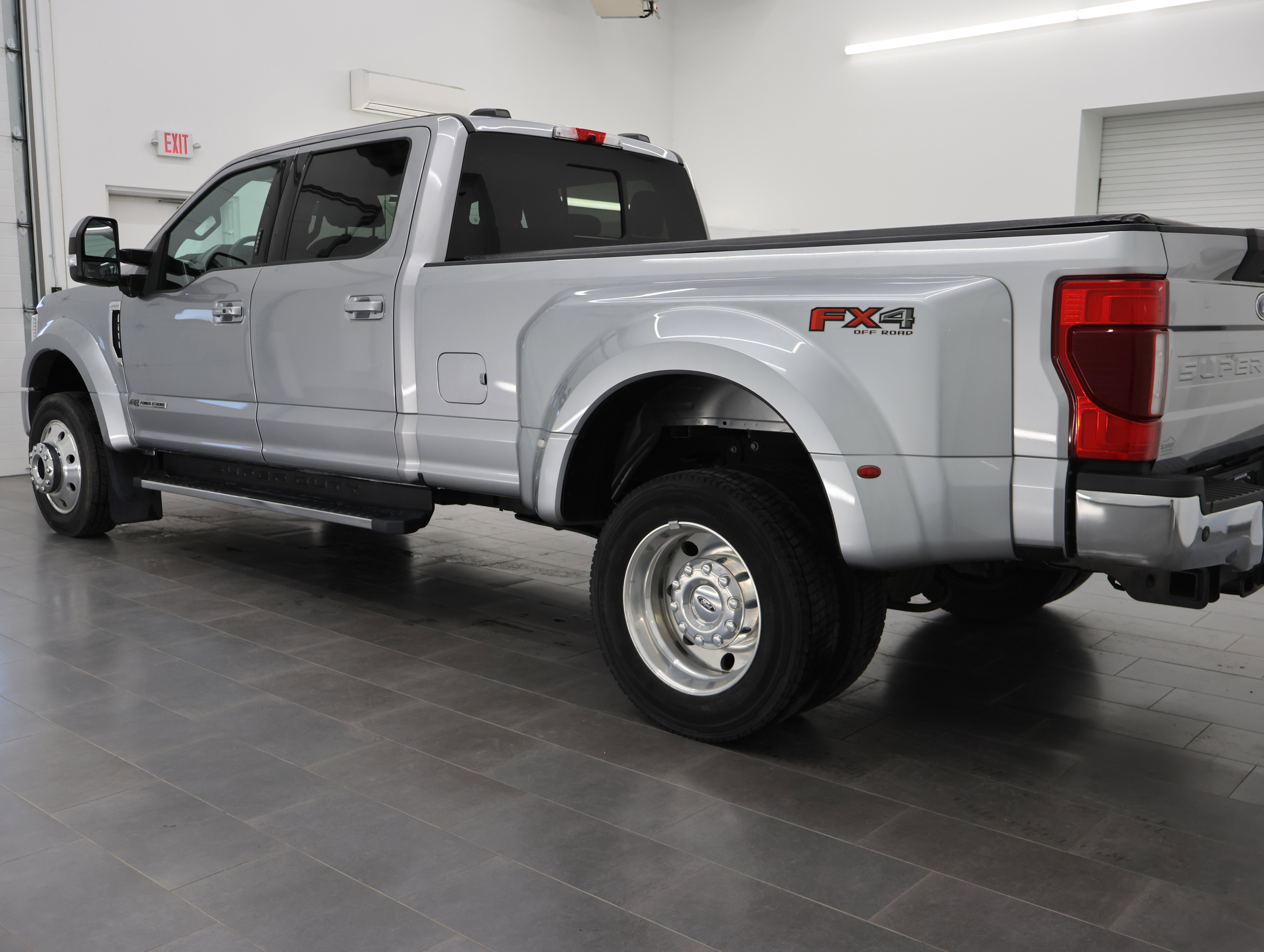Used 2022 Ford F450 Lariat w/ Lariat Ultimate Package AWD/4WD image 6
