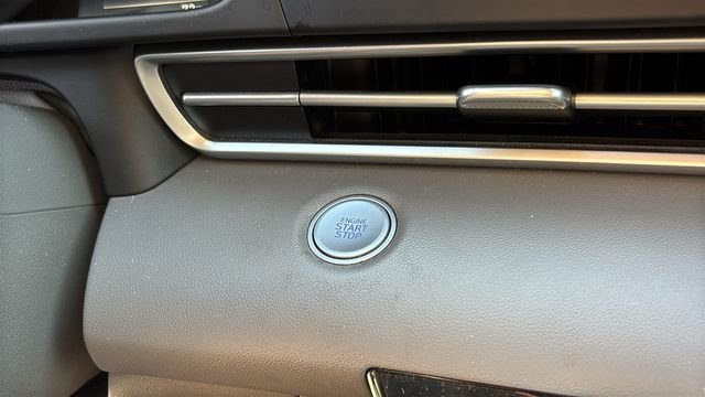 Used 2021 Hyundai Elantra SEL FWD image 11