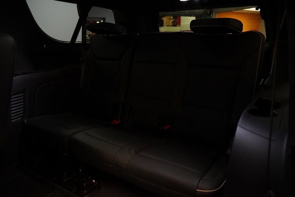 New 2025 Chevrolet Suburban Premier image 46