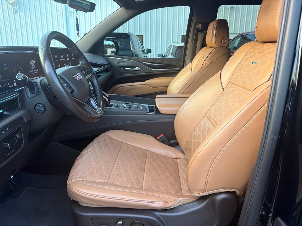 Used 2022 Cadillac Escalade Sport w/ Touring Package RWD image 6