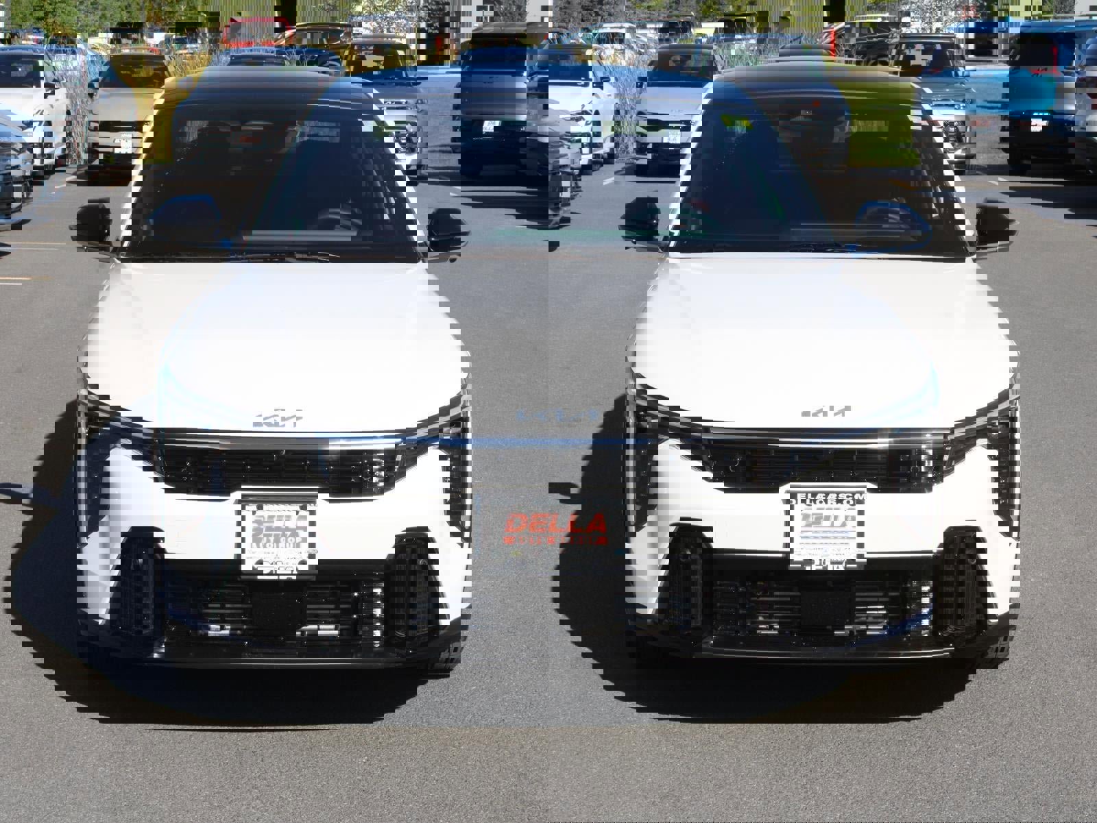 New 2025 Kia K4 GT-Line Turbo image 2