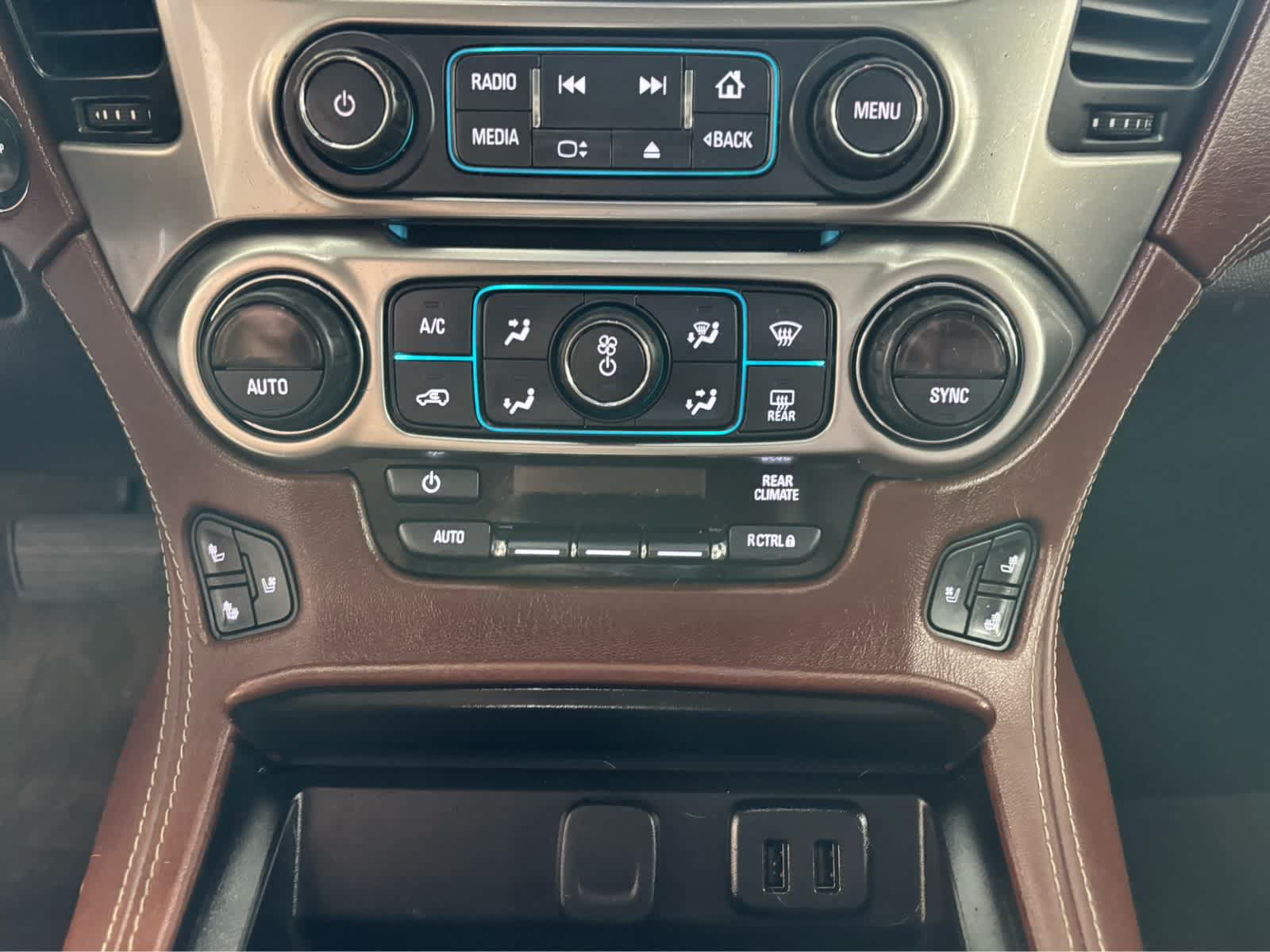 Used 2018 Chevrolet Tahoe Premier AWD/4WD image 14