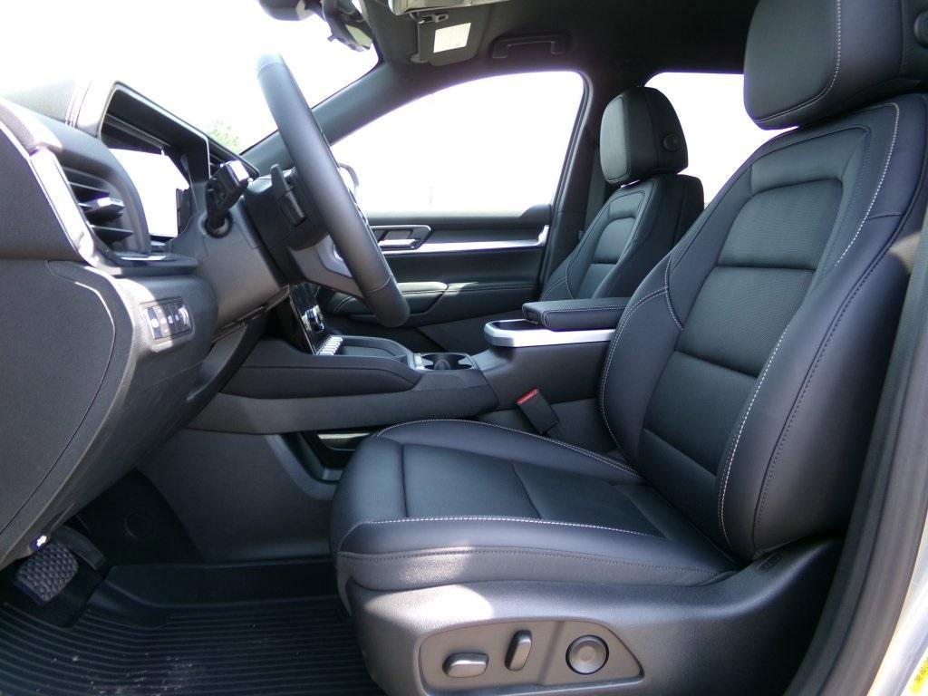 New 2026 GMC Terrain Elevation w/ Elevation Premium Package image 4