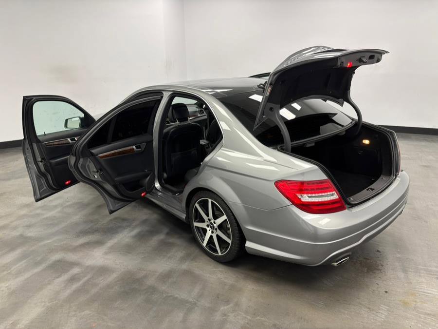 Used 2013 Mercedes-Benz C 300 Sport image 23