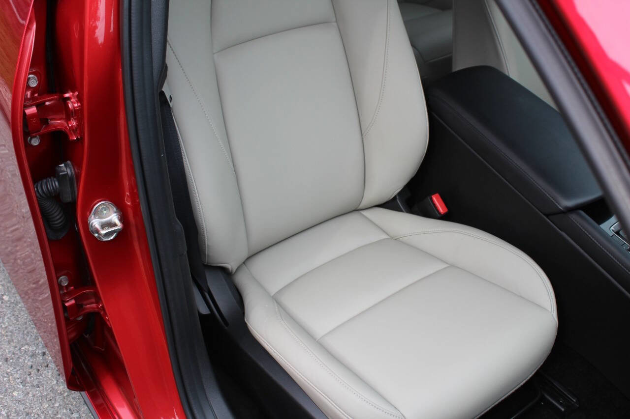 Used 2022 MAZDA MAZDA3 s FWD image 15