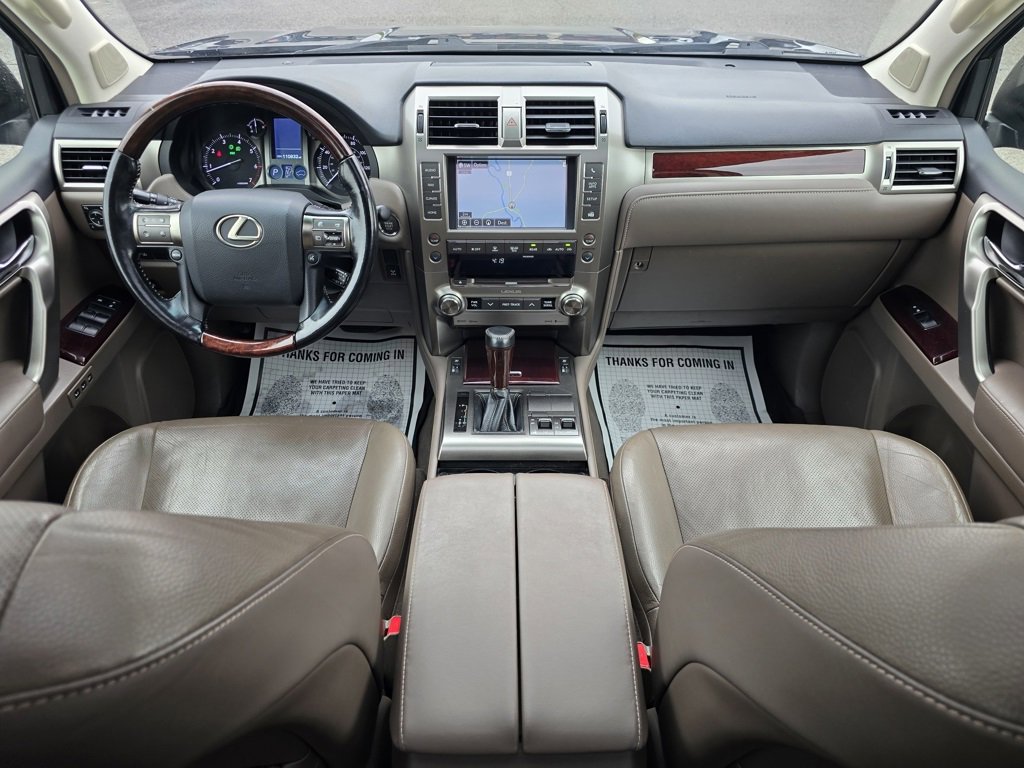 Used 2017 Lexus GX 460 image 30