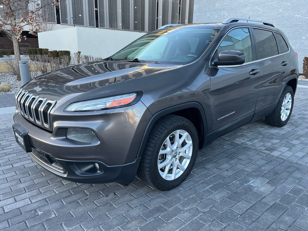 Used 2014 Jeep Cherokee Latitude FWD image 3