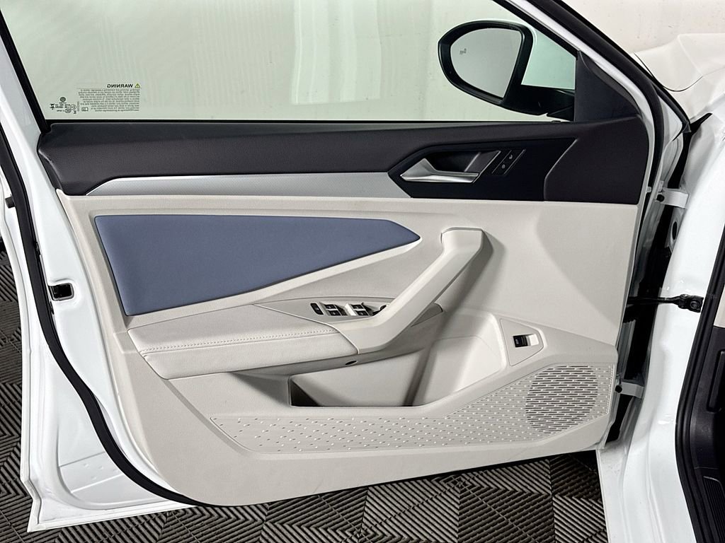 New 2025 Volkswagen Jetta SE image 10