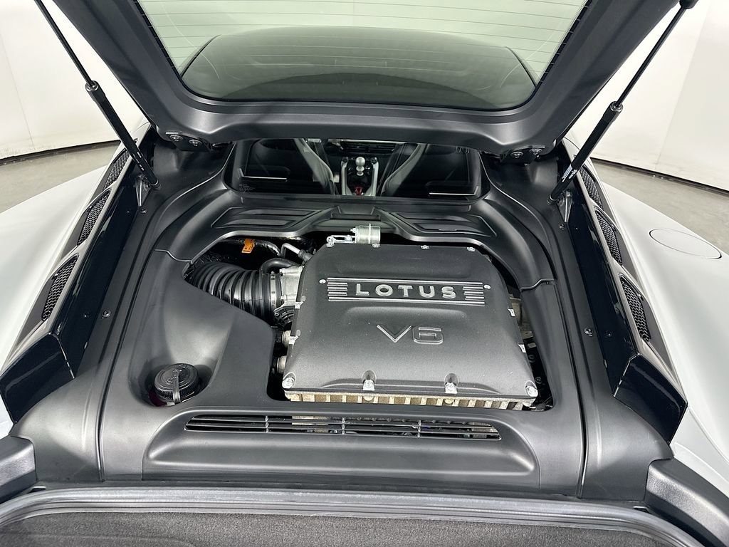 Used 2025 Lotus Emira image 27