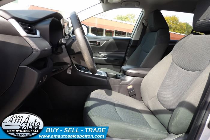 Used 2022 Toyota RAV4 LE AWD/4WD image 14