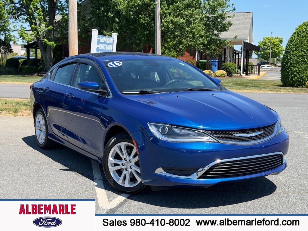 Used 2016 Chrysler 200 Limited FWD image 1