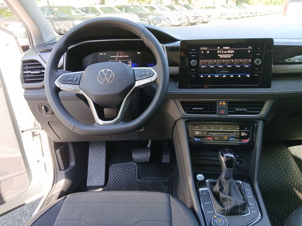New 2026 Volkswagen Taos SE AWD/4WD image 13