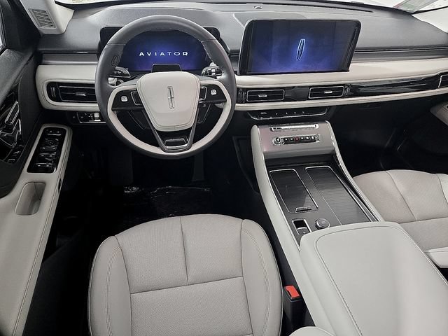 New 2026 Lincoln Aviator 2WD image 11