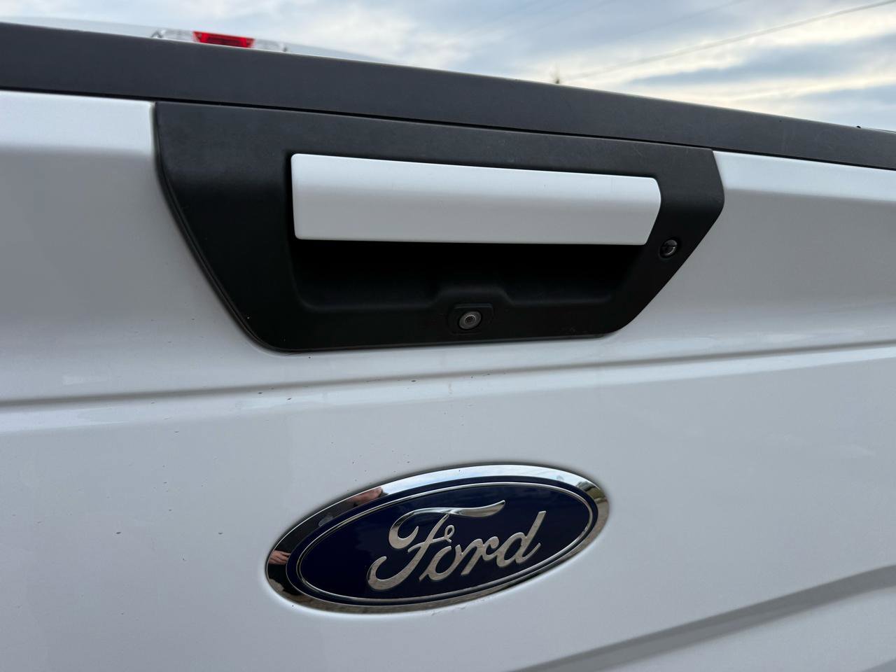 Used 2017 Ford F150 XLT w/ Equipment Group 301A Mid image 7