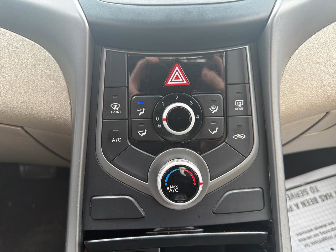 Used 2016 Hyundai Elantra SE image 23