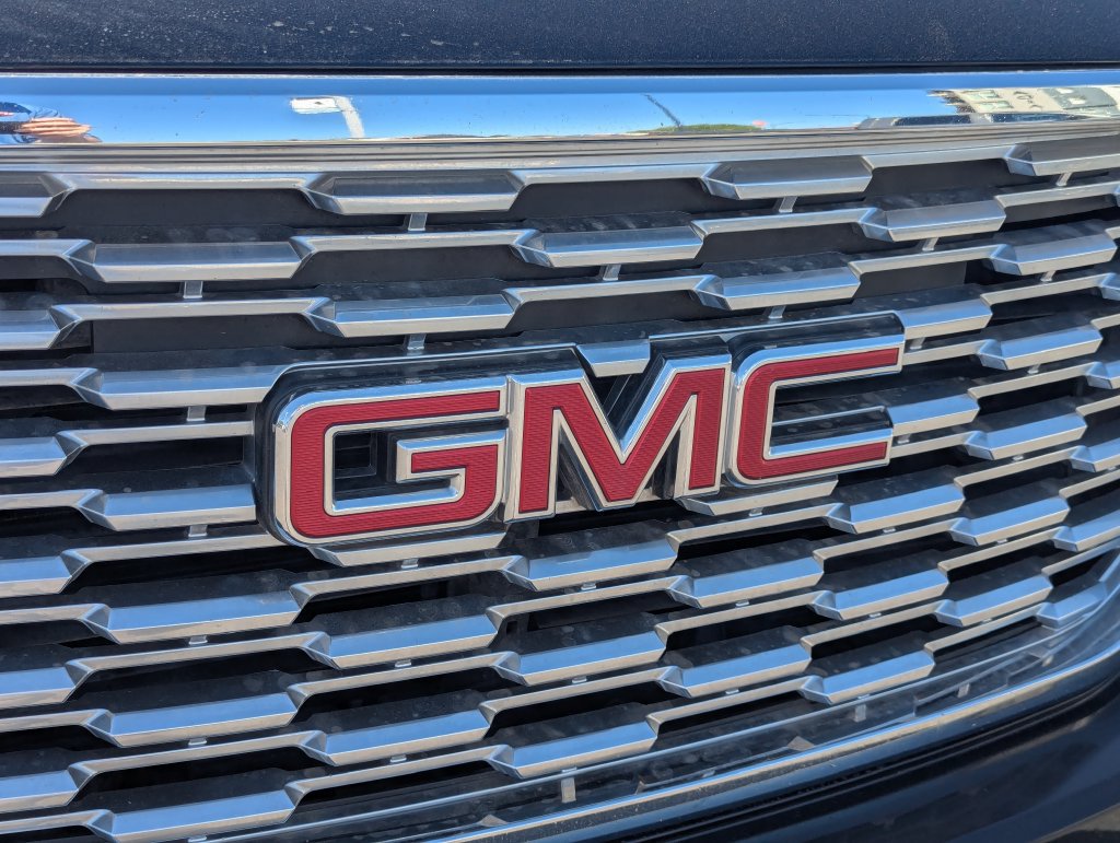 Used 2020 GMC Yukon Denali w/ Denali Ultimate Package AWD/4WD image 11