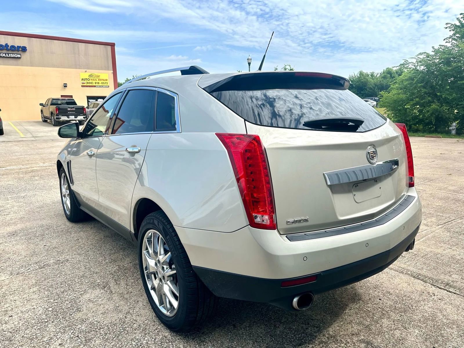 Used 2014 Cadillac SRX Premium image 4