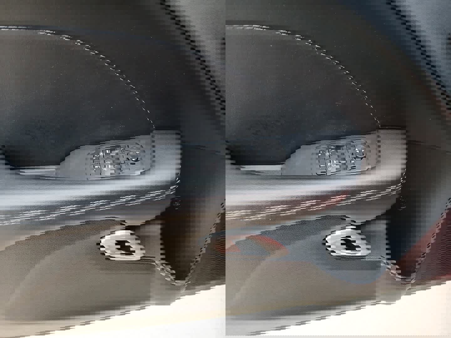 Used 2023 Dodge Challenger R/T w/ Plus Package image 17