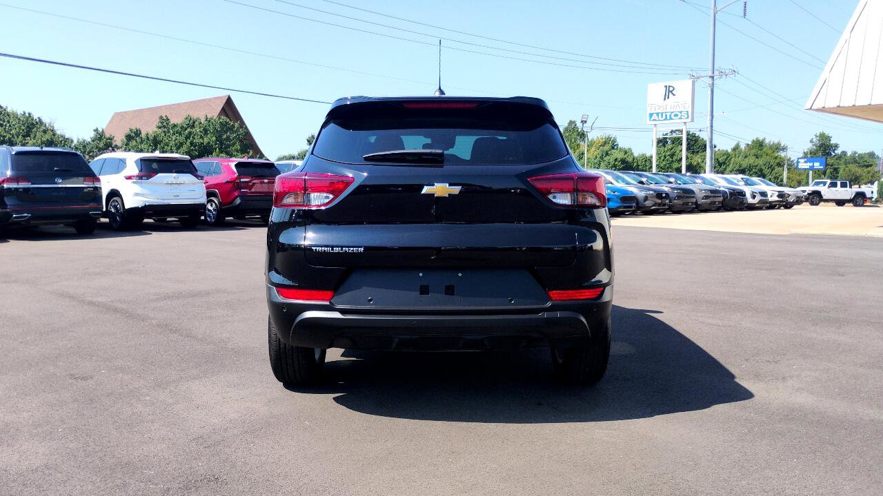 Used 2025 Chevrolet TrailBlazer LS w/ LS Convenience Package image 7