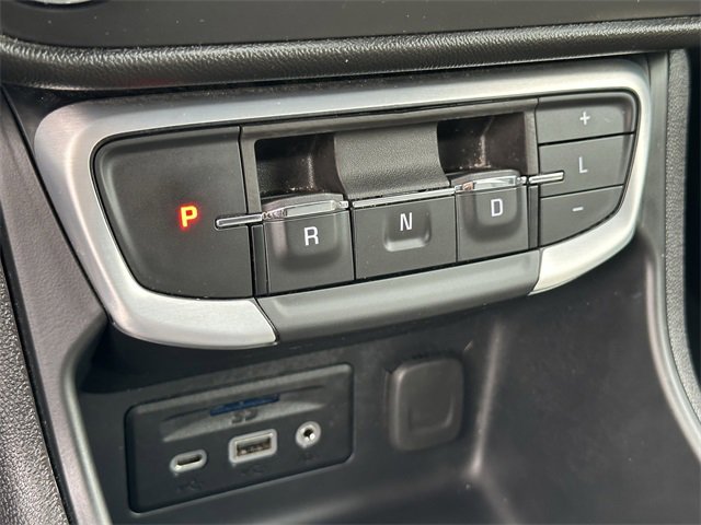 Used 2024 GMC Terrain SLT image 17