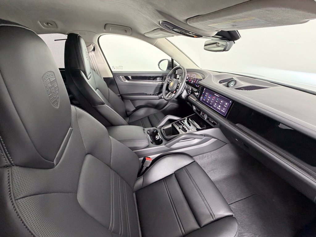 New 2027 Porsche Cayenne Turbo GT AWD/4WD image 46