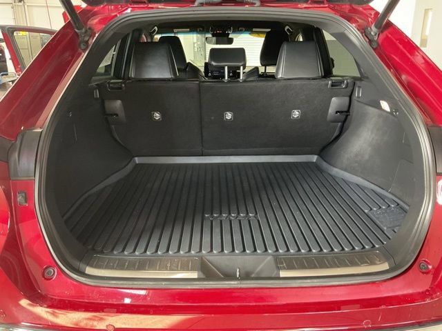 Used 2021 Toyota Venza XLE w/ Softex Package image 20