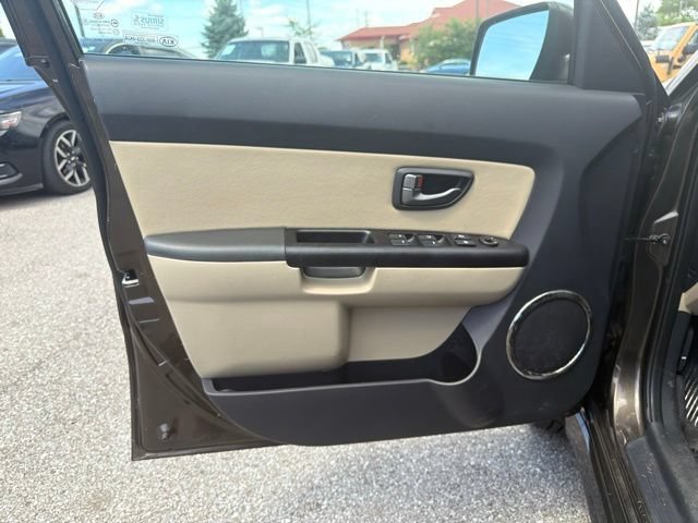 Used 2011 Kia Soul ! FWD image 15