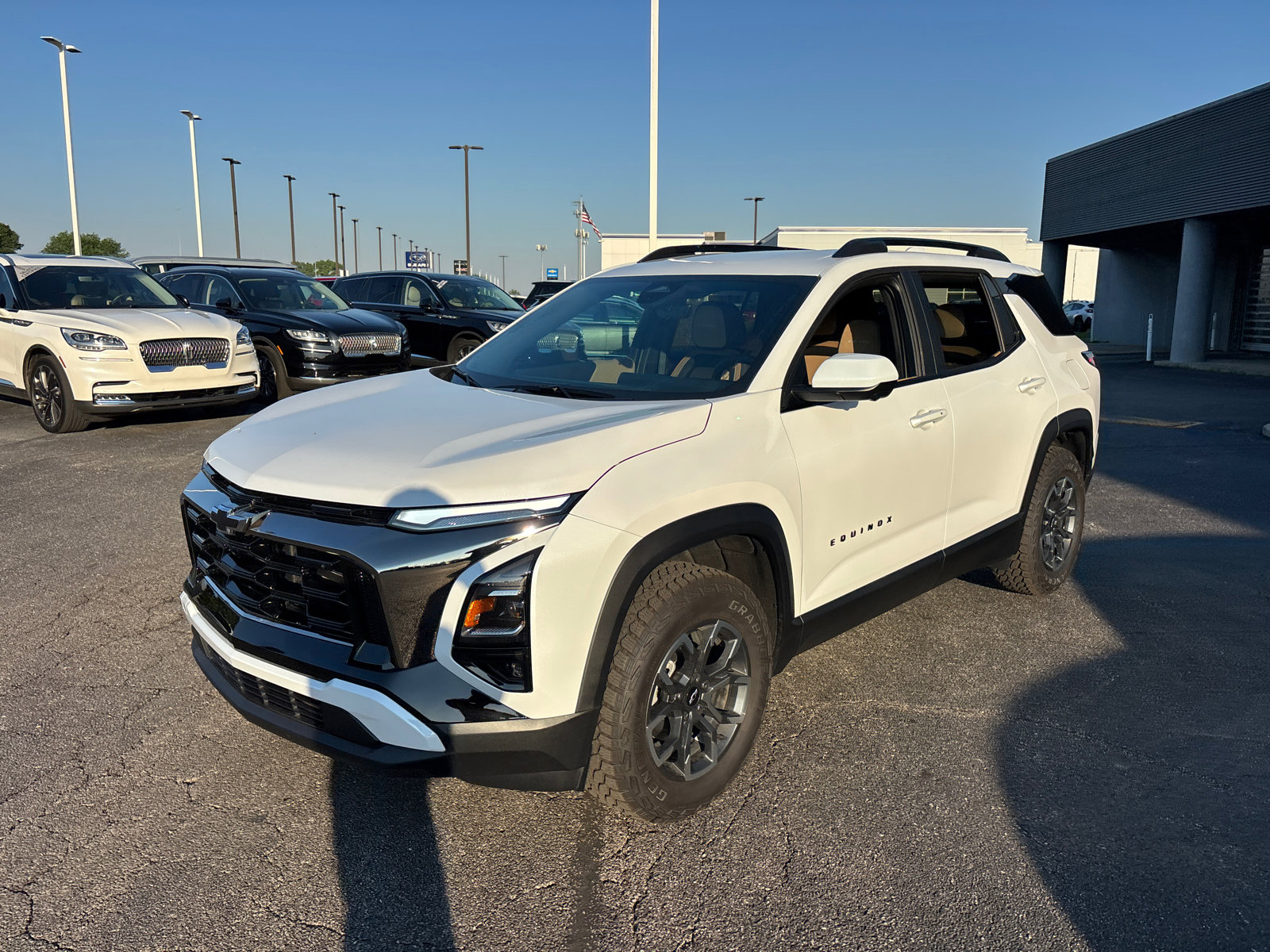 Used 2026 Chevrolet Equinox ACTIV w/ Safety and Technology Package AWD/4WD image 3