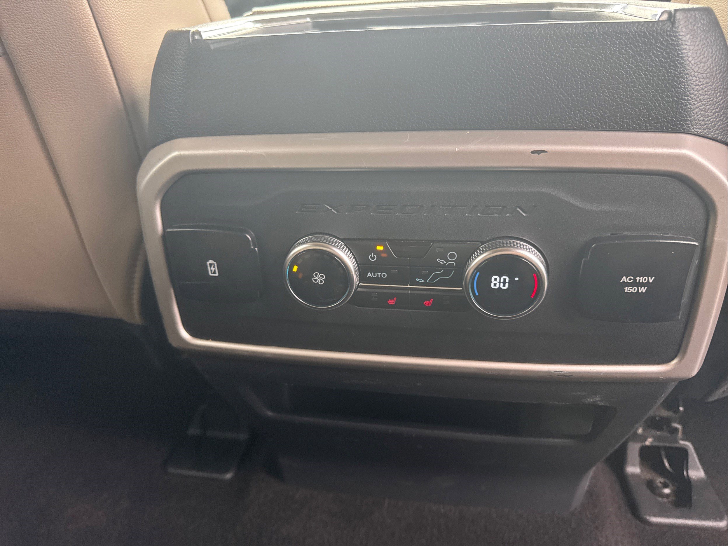 Used 2023 Ford Expedition Limited image 23