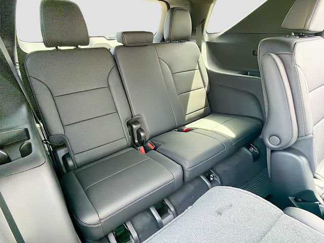 New 2026 Chevrolet Traverse LT w/ Driver Confidence Package AWD/4WD image 29