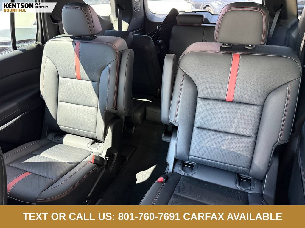 Used 2026 Chevrolet Traverse RS w/ LPO, Floor Liner Package AWD/4WD image 33